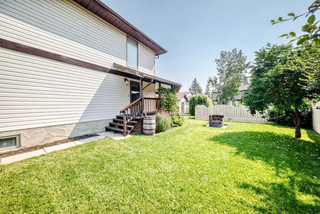 Photo 13 of 37, 31 Ranchero Bay NW