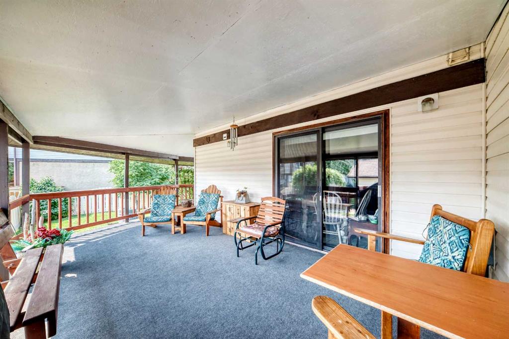 Photo 5 of 37, 31 Ranchero Bay NW