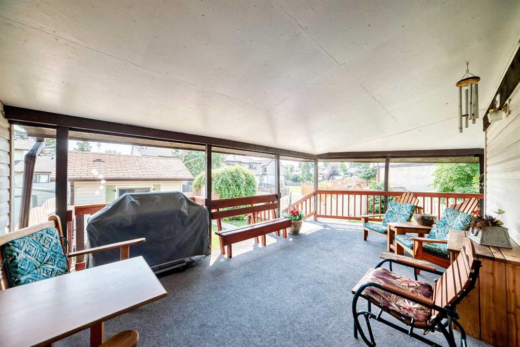 Photo 6 of 37, 31 Ranchero Bay NW