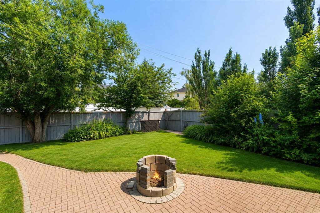 Photo 4 of 31, 136 Harvest Hills Drive NE