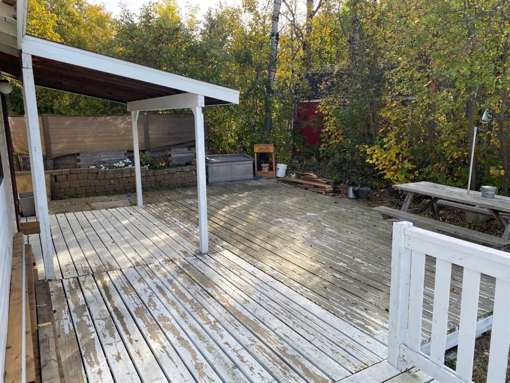 Photo 6 of 33, 313 Minnewaukan Road