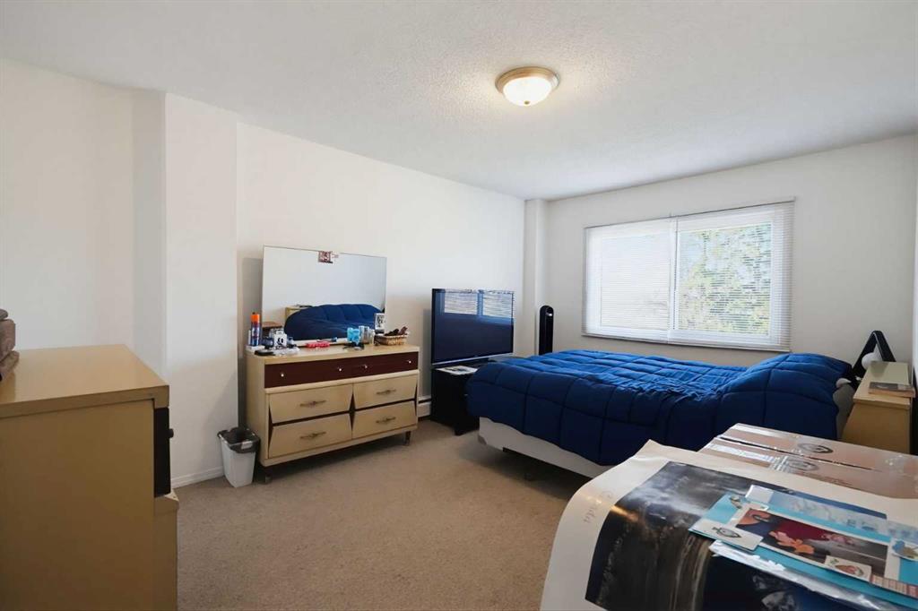 Photo 14 of 24, 302 - 3522 44 Street SW