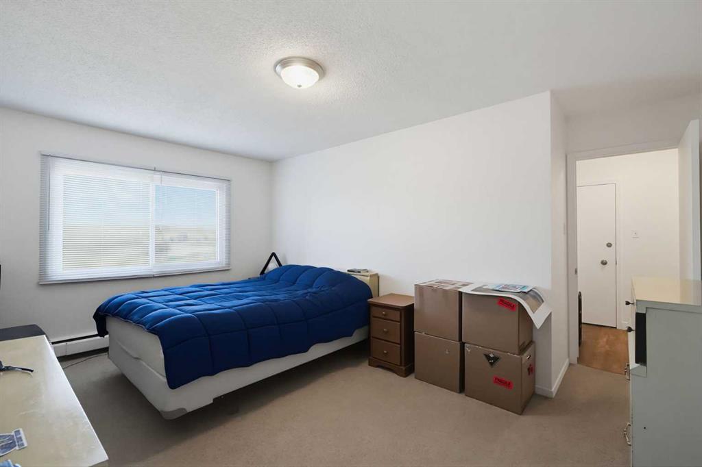 Photo 15 of 24, 302 - 3522 44 Street SW