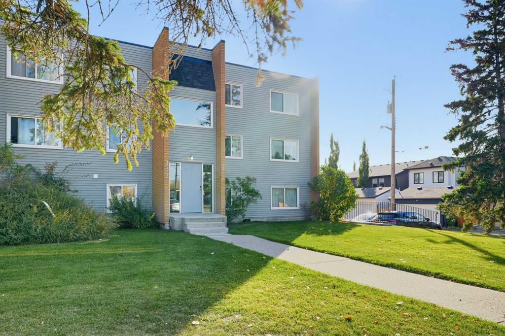 Photo 3 of 24, 302 - 3522 44 Street SW