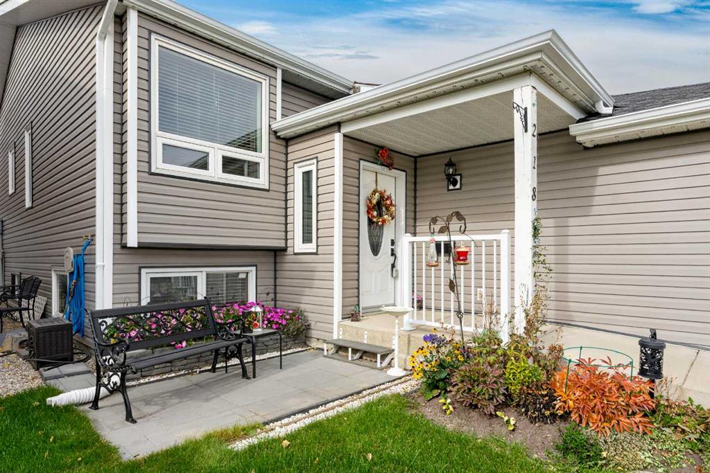 Photo 4 of 45, 218 Coventry Close NE
