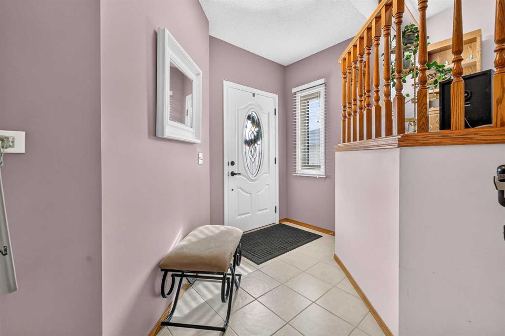 Photo 8 of 45, 218 Coventry Close NE