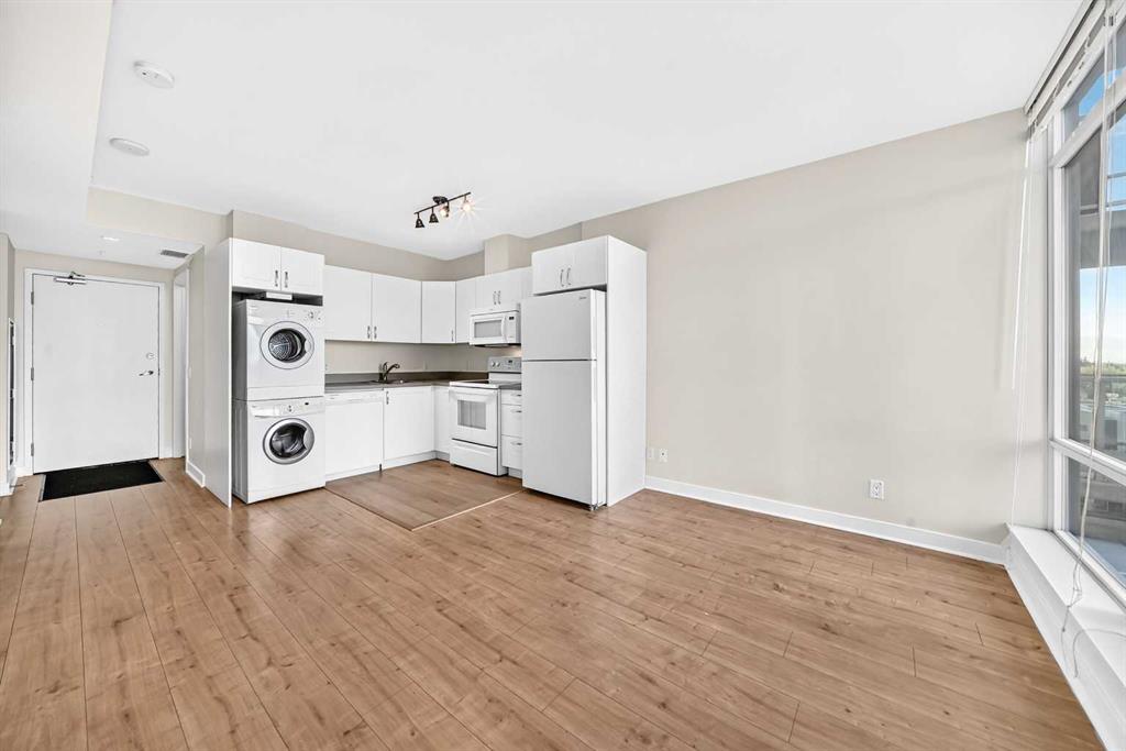 Photo 1 of 31, 502 - 30 Brentwood Common NW