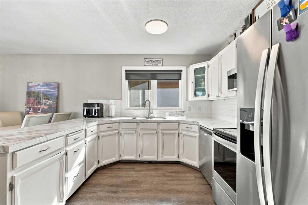 Photo 34 of 50, 3102 38 Street SW