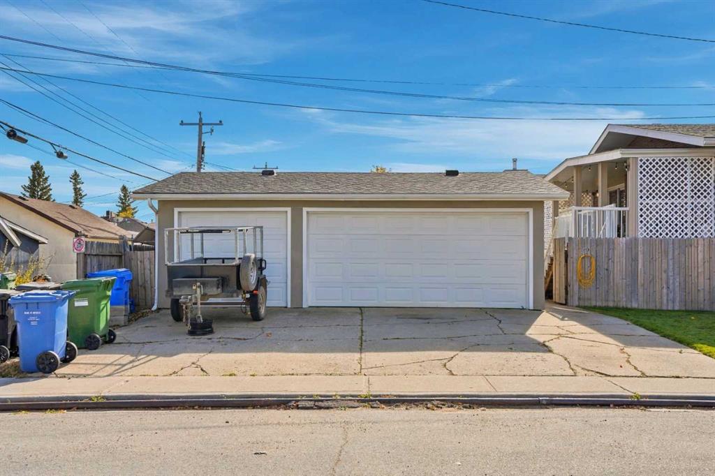 Photo 46 of 50, 3102 38 Street SW