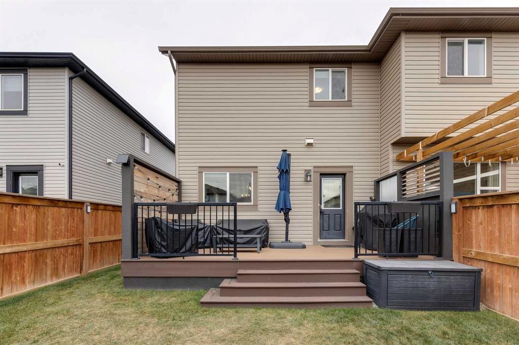 Photo 33 of 37, 86 Hillcrest Close SW