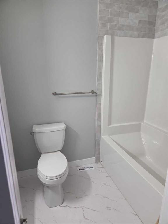 Photo 10 of 13, 969 2 Street SE