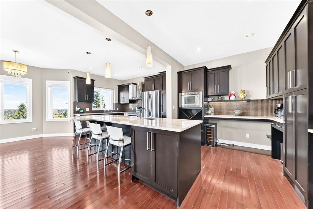 Photo 6 of 38, 255 Edgebrook Park NW