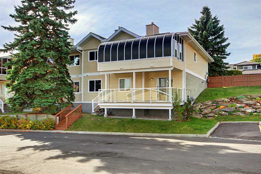 Photo 18 of 41, 164 Strathaven Circle SW