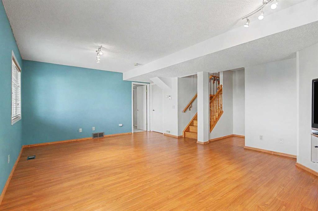 Photo 27 of 41, 164 Strathaven Circle SW