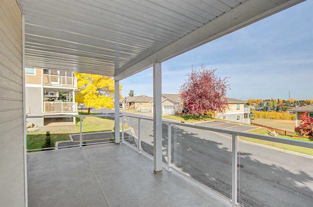 Photo 30 of 41, 164 Strathaven Circle SW