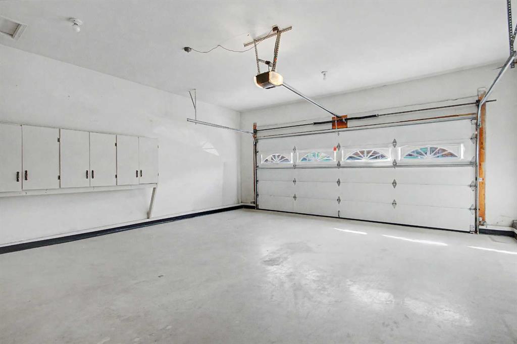 Photo 31 of 41, 164 Strathaven Circle SW