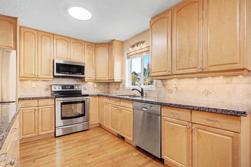 Photo 7 of 41, 164 Strathaven Circle SW