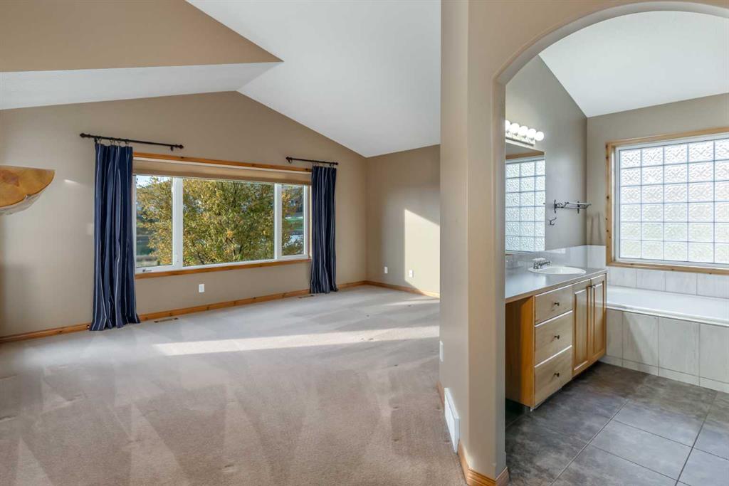 Photo 24 of 50, 118 Gleneagles View