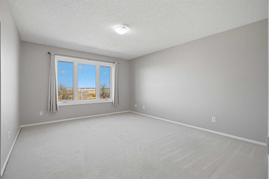 Photo 24 of 48, 249 Saddlecrest Way NE