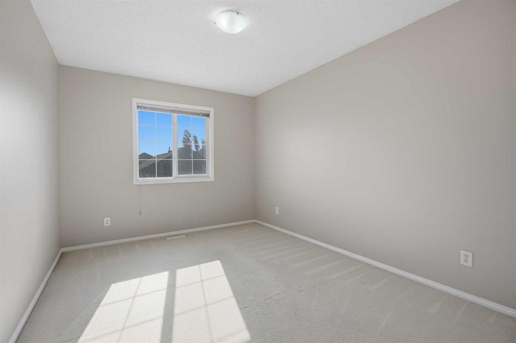 Photo 32 of 48, 249 Saddlecrest Way NE