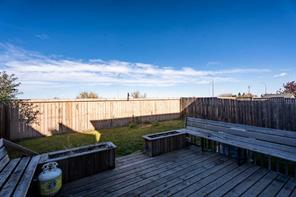 Photo 45 of 48, 249 Saddlecrest Way NE