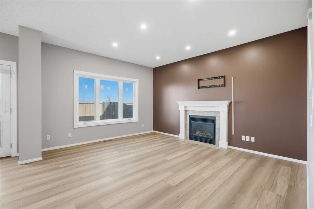Photo 9 of 48, 249 Saddlecrest Way NE