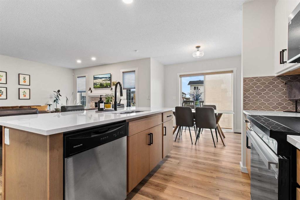 Photo 12 of 41, 76 Latoria Court