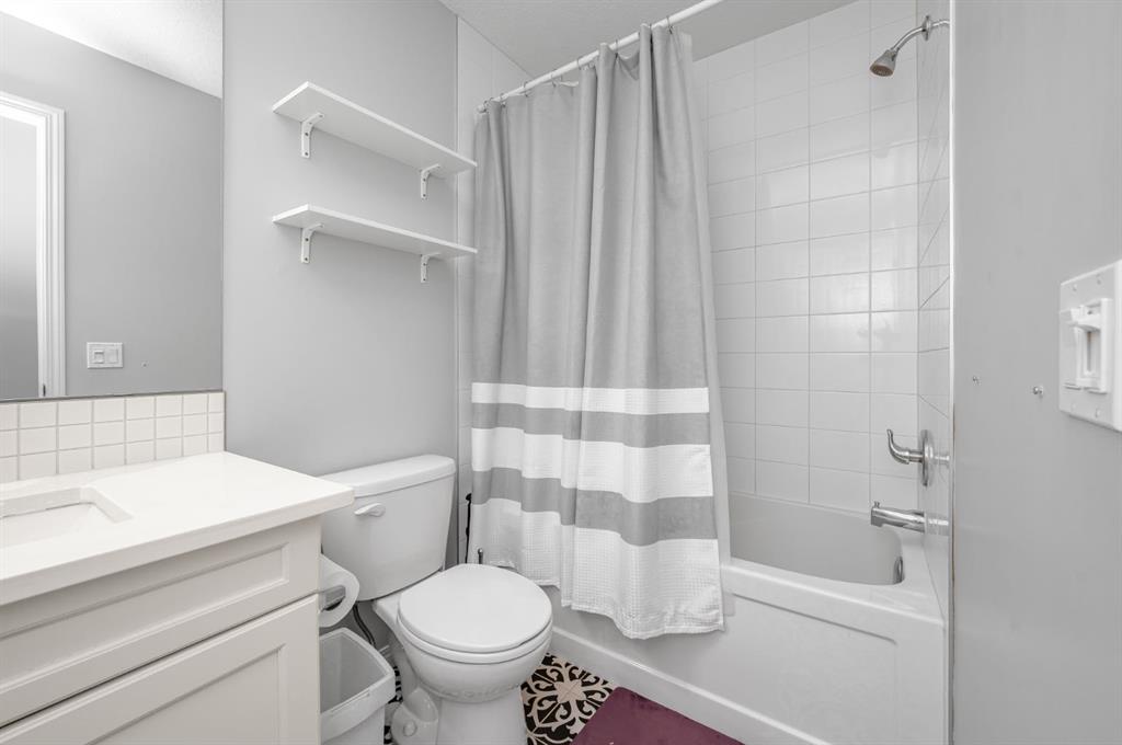 Photo 20 of 30, 4044 Windsong Boulevard SW