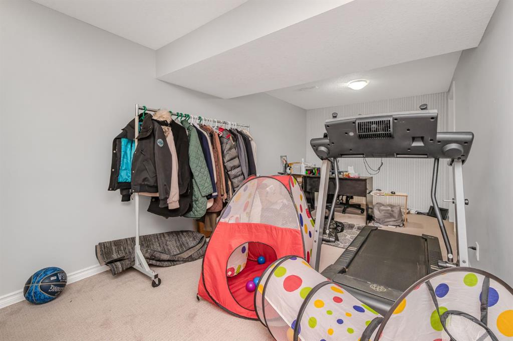 Photo 26 of 30, 4044 Windsong Boulevard SW