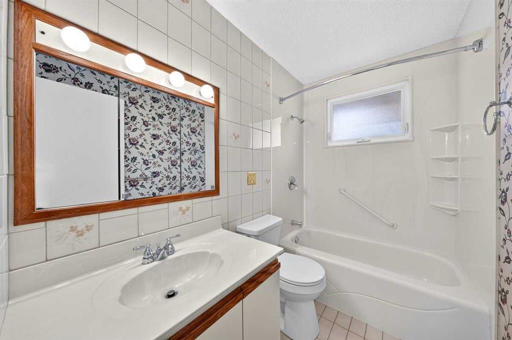 Photo 16 of 40, 255 Huntridge Way NE