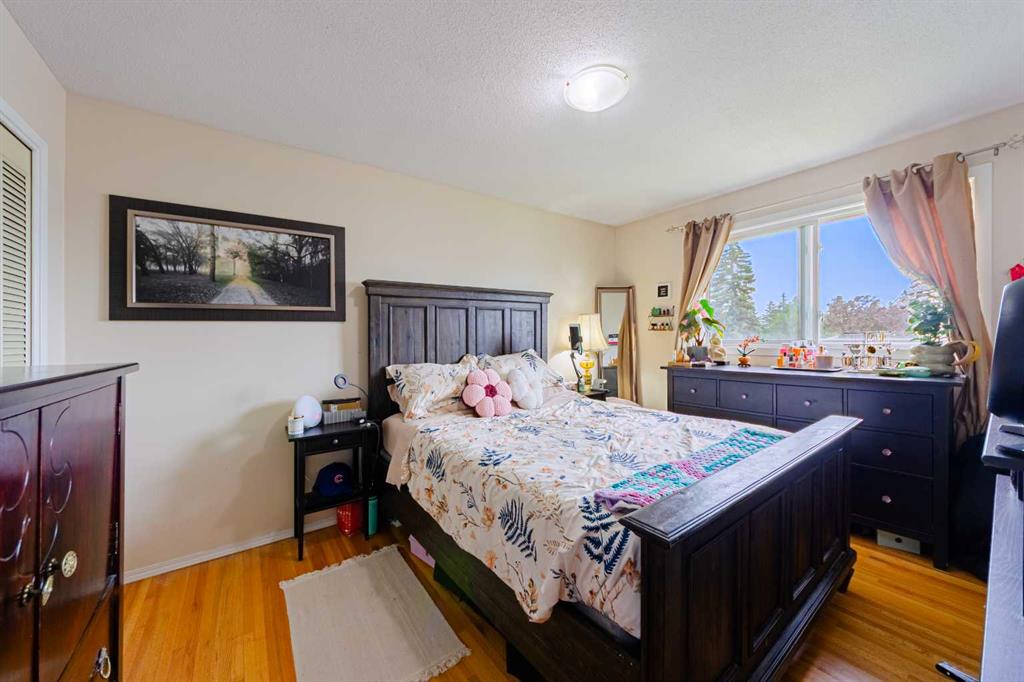 Photo 18 of 29, 5412 14 Avenue SE
