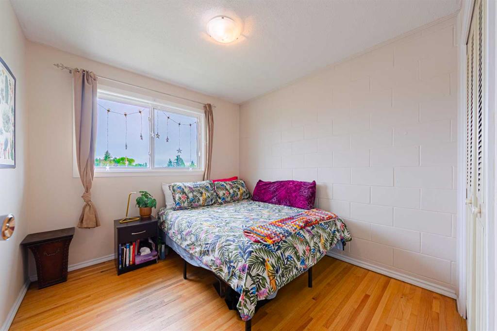 Photo 19 of 29, 5412 14 Avenue SE