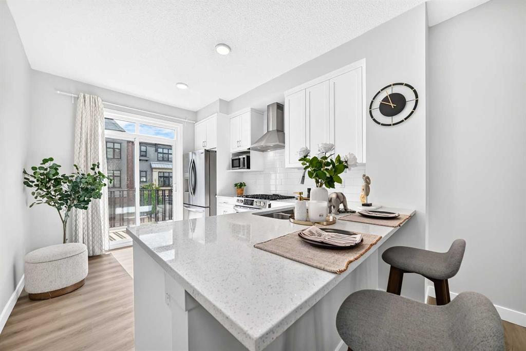 Photo 15 of 40, 91 Spring Willow Close SW