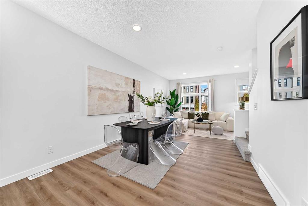 Photo 18 of 40, 91 Spring Willow Close SW