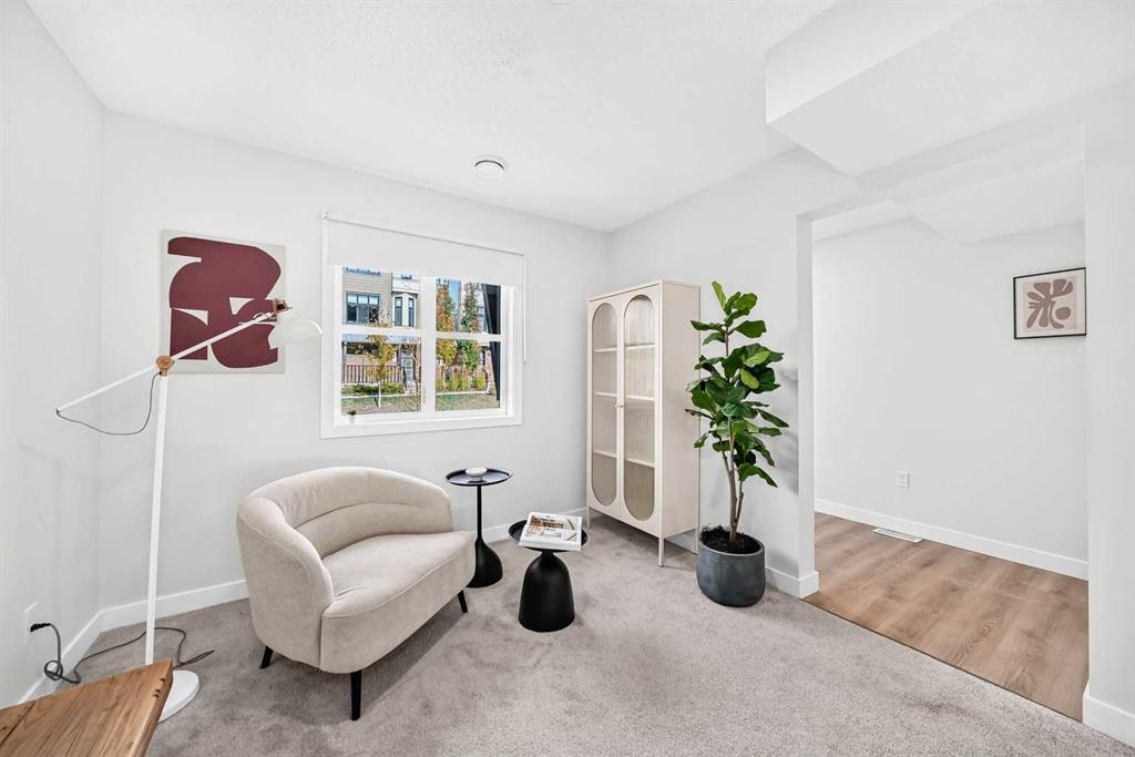 Photo 6 of 40, 91 Spring Willow Close SW