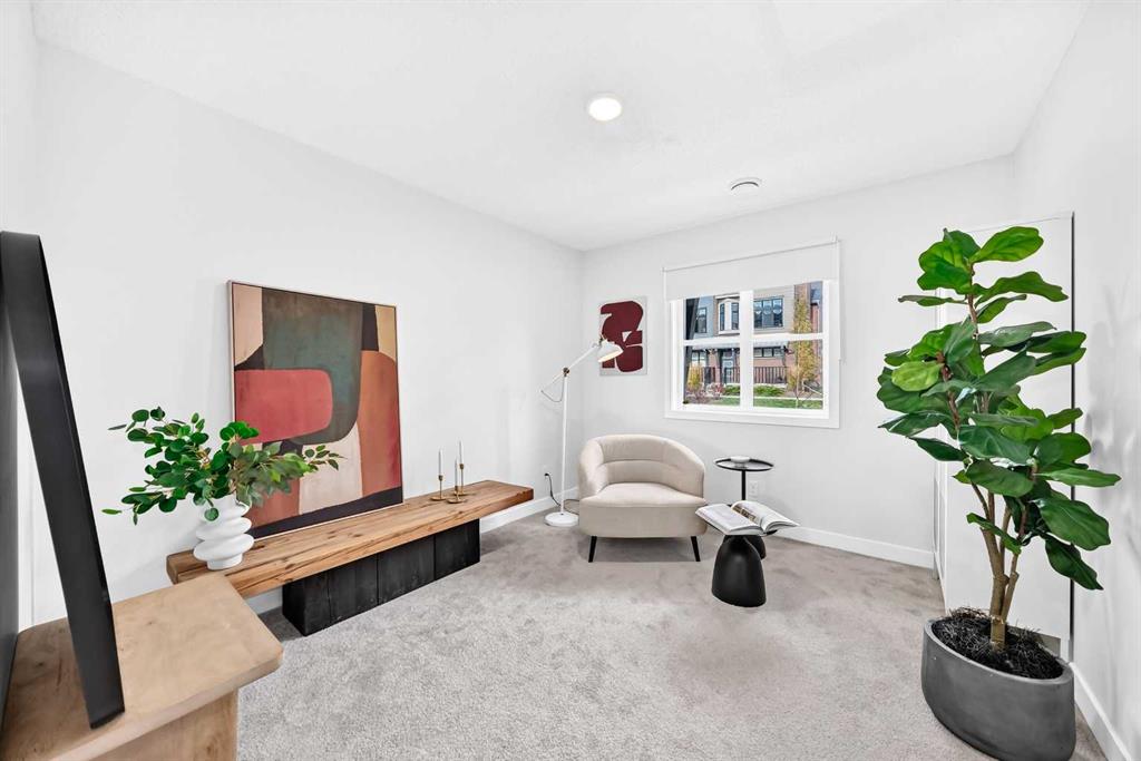 Photo 7 of 40, 91 Spring Willow Close SW