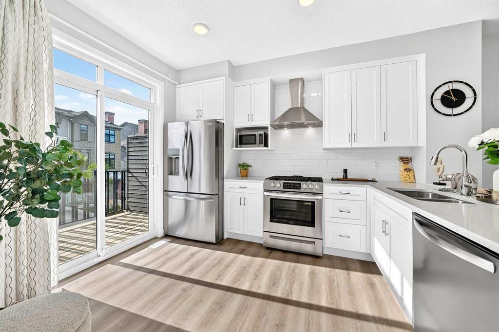 Photo 8 of 40, 91 Spring Willow Close SW