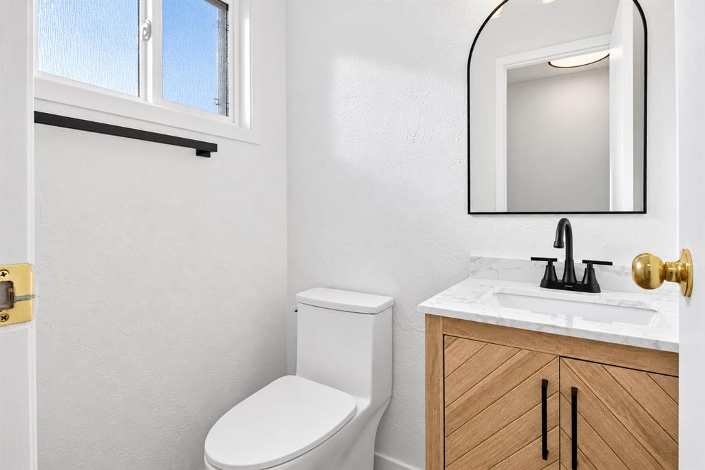 Photo 15 of 27, 6125 Penedo Way SE