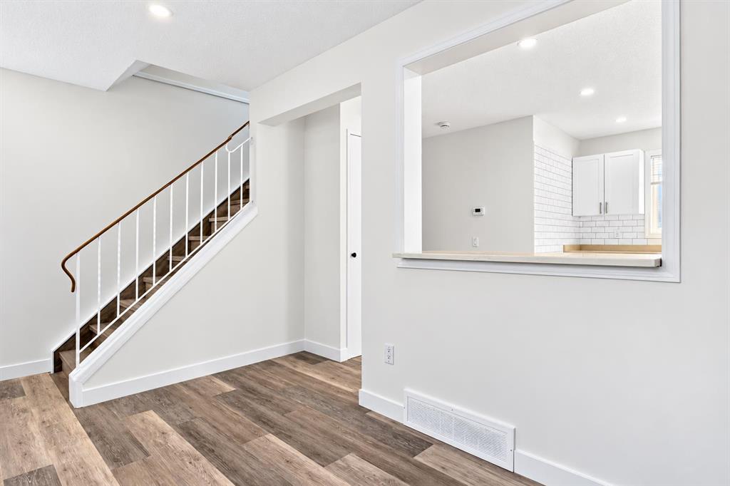 Photo 9 of 27, 6125 Penedo Way SE